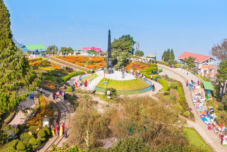 11 Best Place To Visit In Darjeeling City: Tourist Places List