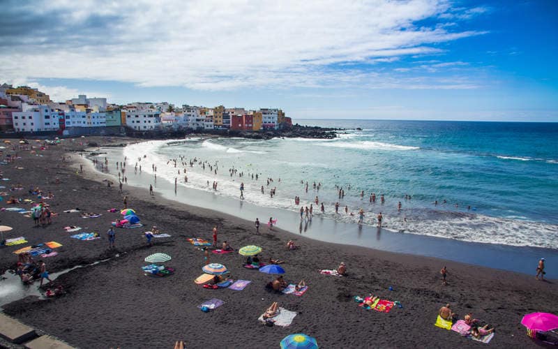 Black Sand Beaches US : Black Sand Beach California