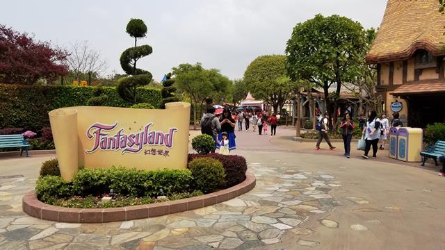 Fantasyland Hong Kong Disneyland Tour