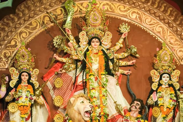 Famous Places To Visit In Durga Puja 2018 
