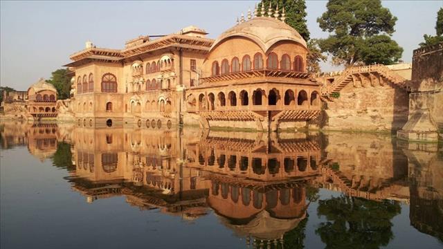 Deeg Palace Rajasthan Places To Visit Near Delhi Within 200 Kms